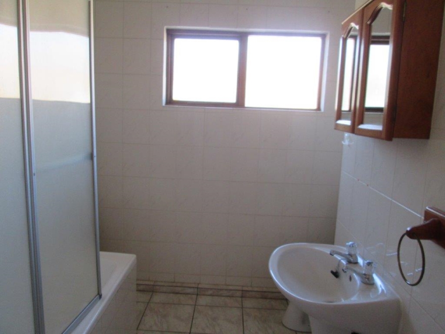 3 Bedroom Property for Sale in Langenhovenpark Free State